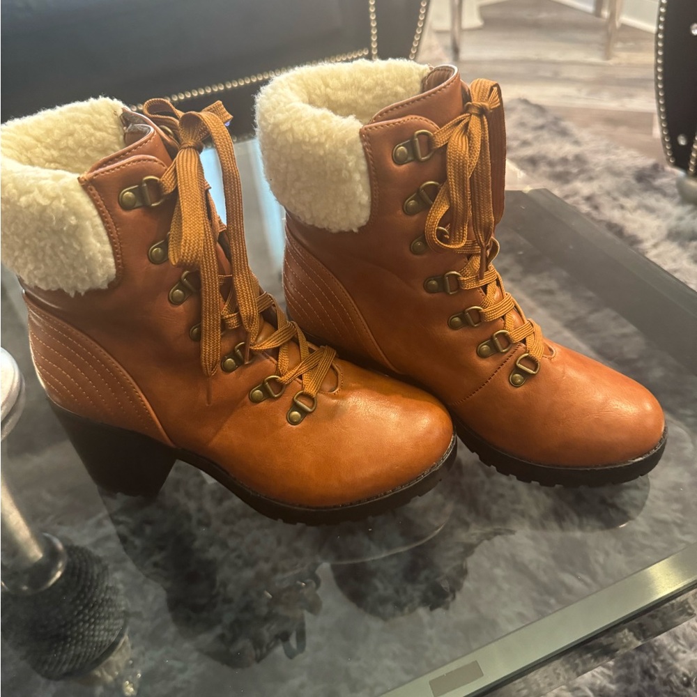 Yoki Ankle Boots Sz 8